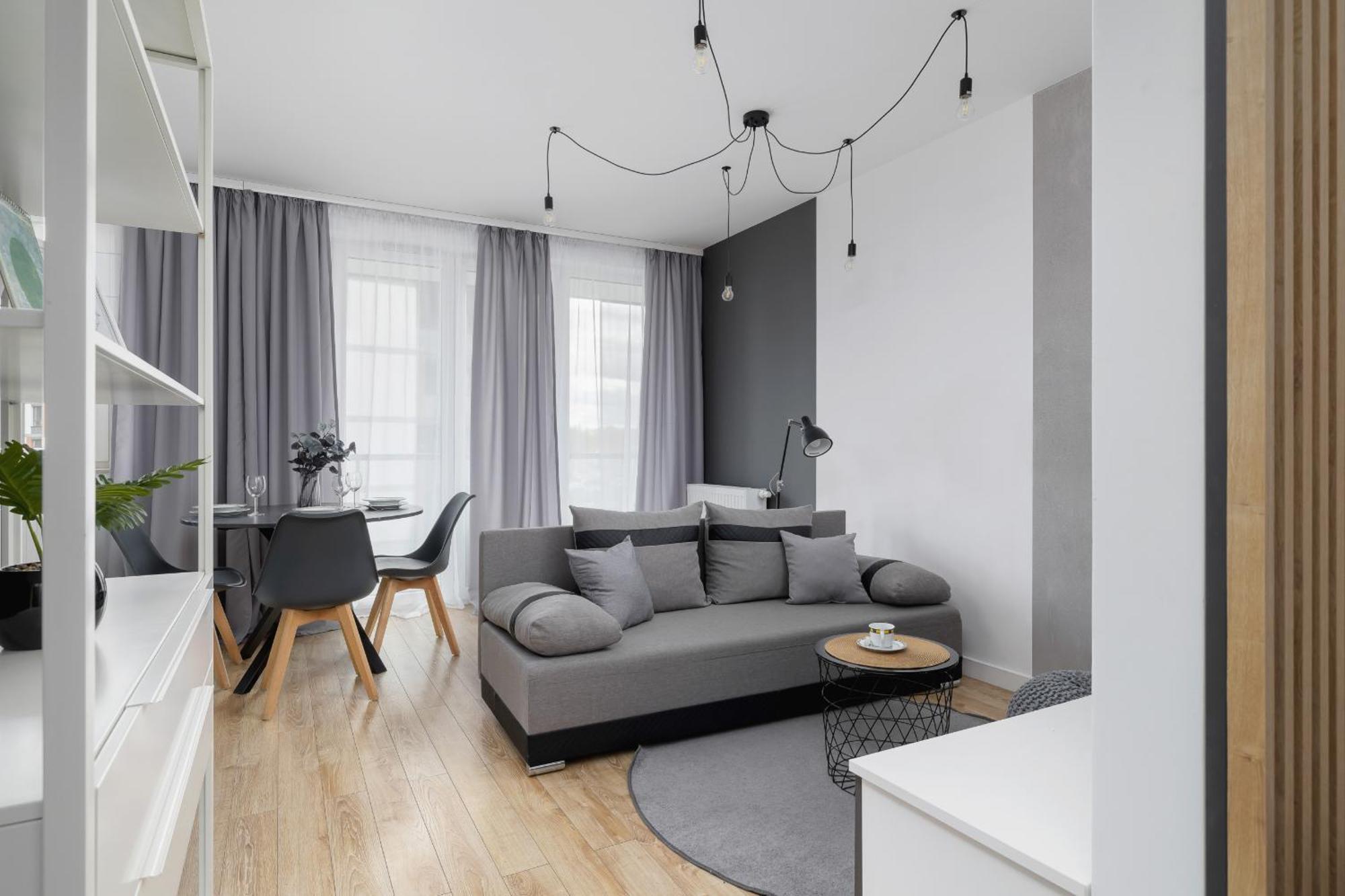 Elegant Apartment In Cracow With Balcony, Parking And Desk By Noclegi Renters Krasków Εξωτερικό φωτογραφία